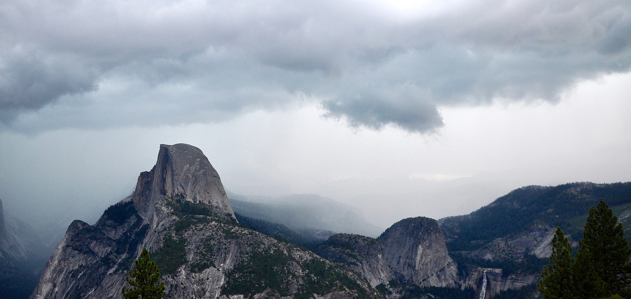 Exploring the Stunning Landscapes of Yosemite National Park